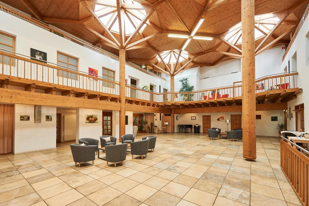 Seminar- Und Gaestehaus Im Kloster Бецау Екстериор снимка